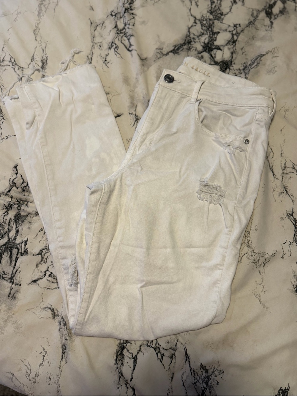 American Eagle Outfitters White Distressed Skinny Jeans
